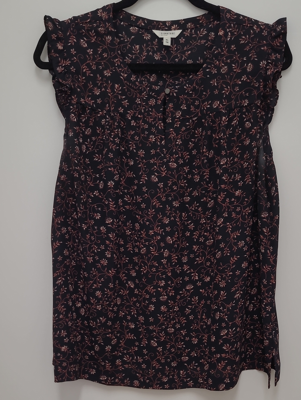 Reitmans Dark Navy Top with Pink Floral Print